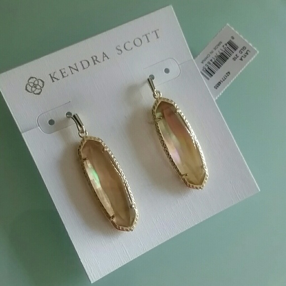 Kendra Scott Jewelry - Kendra Scott Brown Pearl Layla earrings